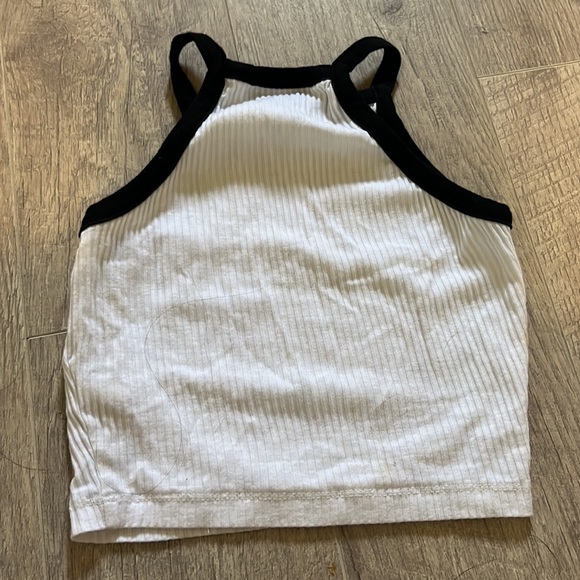 White /black crop top - Picture 2 of 3